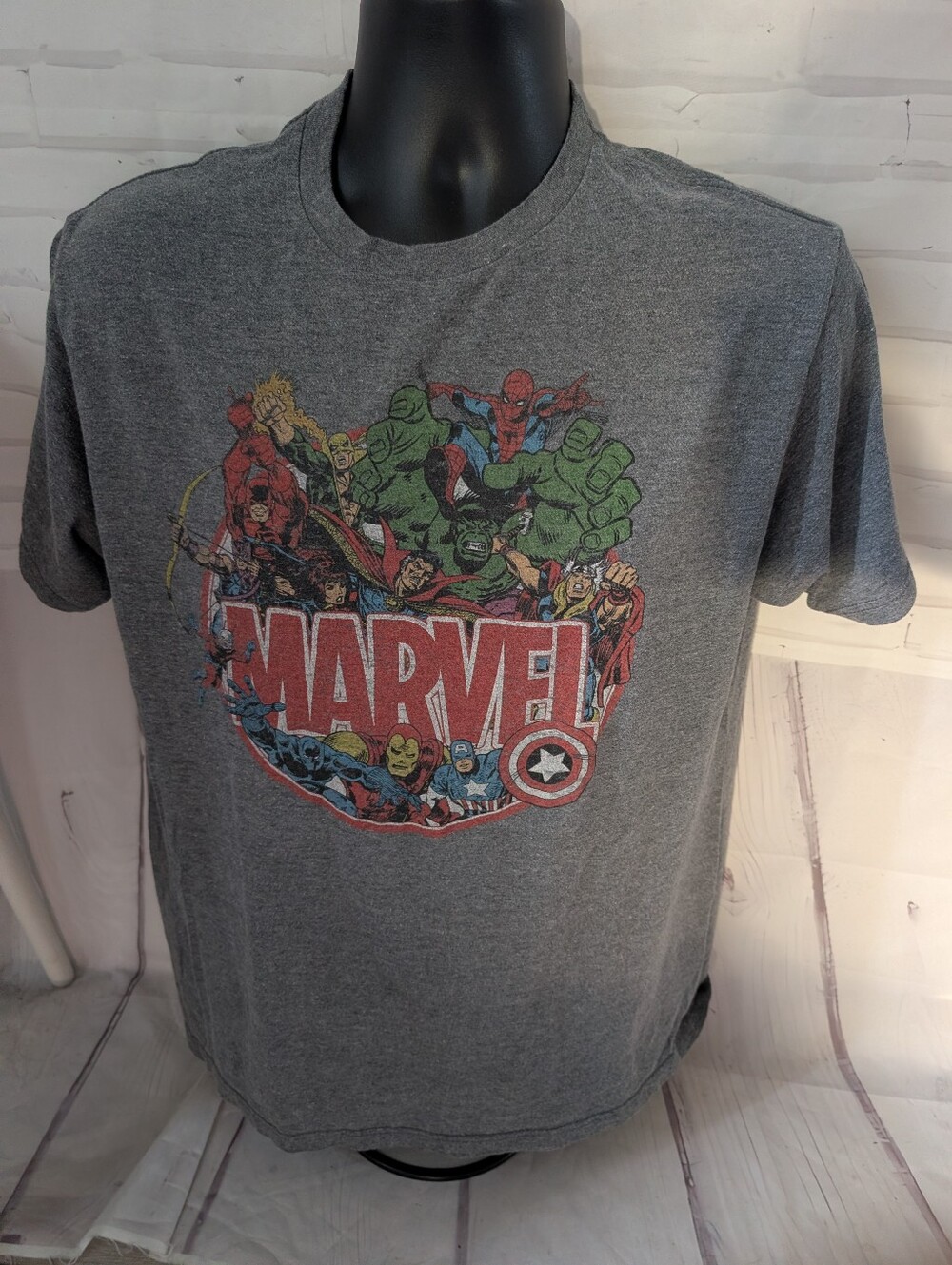 Marvel T-shirt Size M